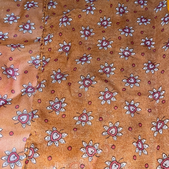 Set of 2 Gorgeous Scarves - Picture 3 of 6